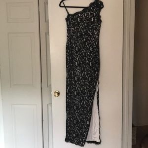 Cache Black & White One Shoulder Lace Prom Gown